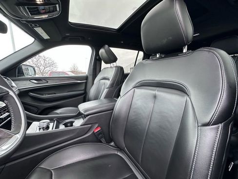 Used 2024 Jeep Grand Cherokee L Limited image 24