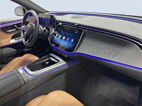 Used 2024 Mercedes-Benz E 350 4MATIC Sedan image 12