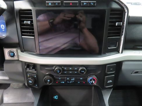 Used 2023 Ford F250 XLT w/ XLT Premium Package AWD/4WD image 16