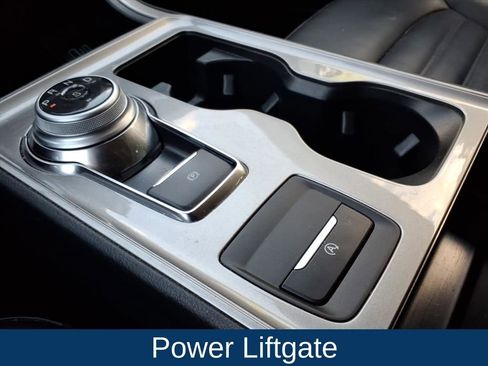Used 2024 Ford Edge SEL AWD/4WD image 9