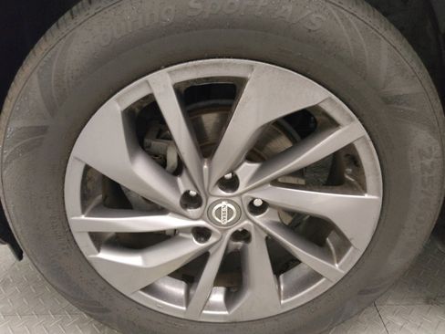 Used 2016 Nissan Rogue SL w/ SL Premium Package FWD image 31