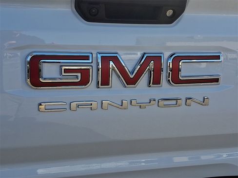 New 2026 GMC Canyon AT4X image 10