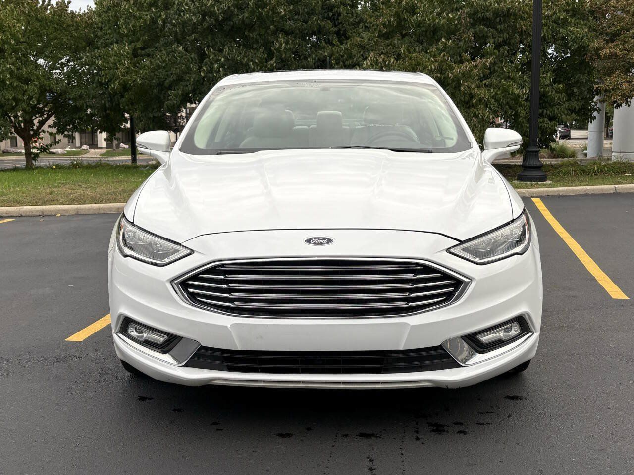Used 2018 Ford Fusion Titanium FWD image 4