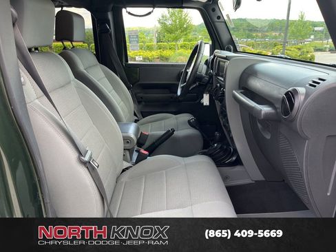 Used 2007 Jeep Wrangler Unlimited Sahara w/ Trailer Tow Group AWD/4WD image 22