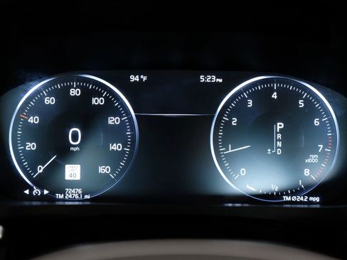 Used 2020 Volvo S60 T5 Momentum image 18