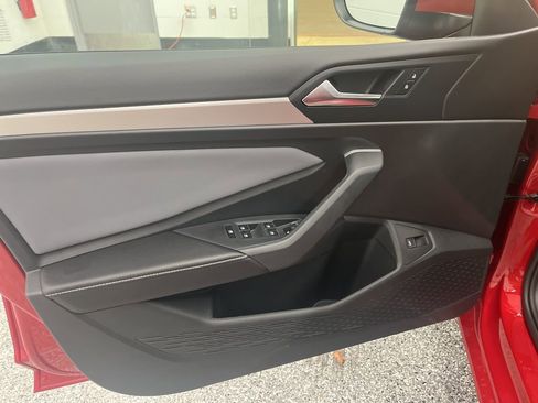 New 2026 Volkswagen Jetta SE FWD image 12