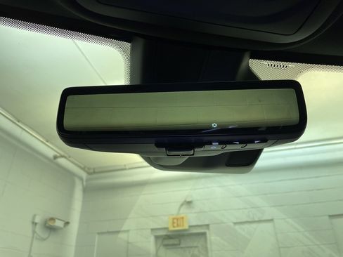 New 2025 Jeep Grand Cherokee Limited w/ Luxury Tech Group II image 16