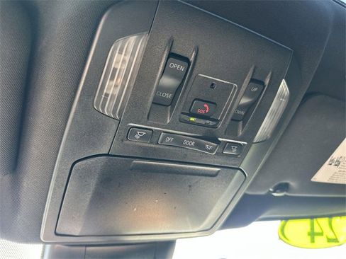 Used 2024 Toyota Highlander XSE image 43