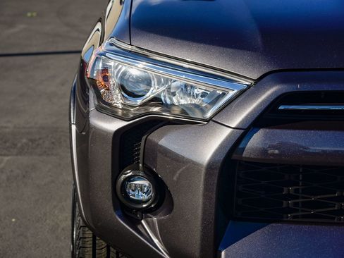 Certified 2023 Toyota 4Runner SR5 Premium w/ Moonroof Package image 11