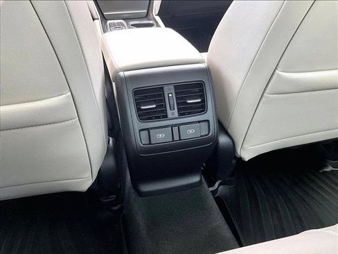 Used 2021 Honda Accord Touring image 22