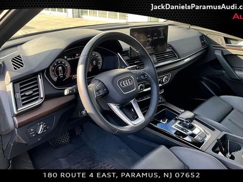 Used 2023 Audi Q5 2.0T Premium Plus w/ Premium Plus Package AWD/4WD image 11