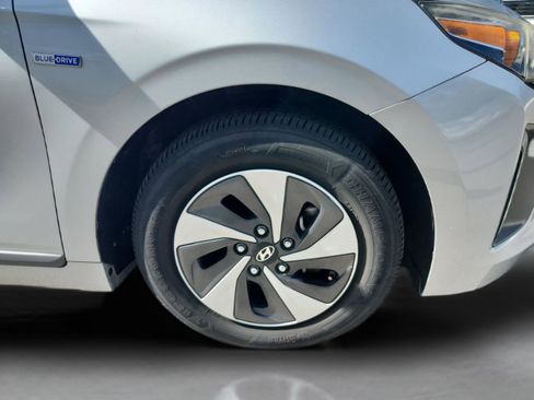Used 2017 Hyundai Ioniq SEL image 30