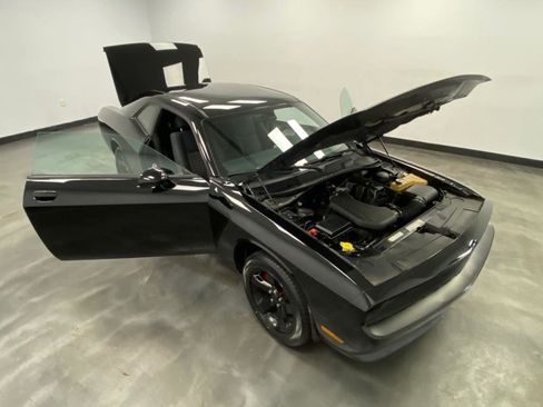 Used 2012 Dodge Challenger SXT image 44