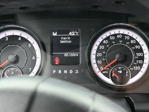 Used 2021 RAM 1500 Classic SLT image 17