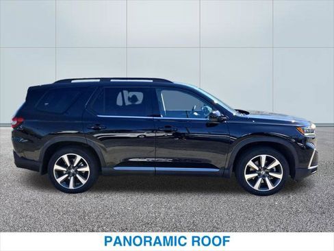 Certified 2025 Honda Pilot Elite image 6