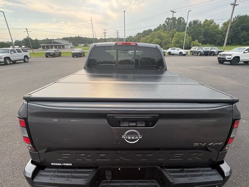 Used 2022 Nissan Frontier SV AWD/4WD image 12