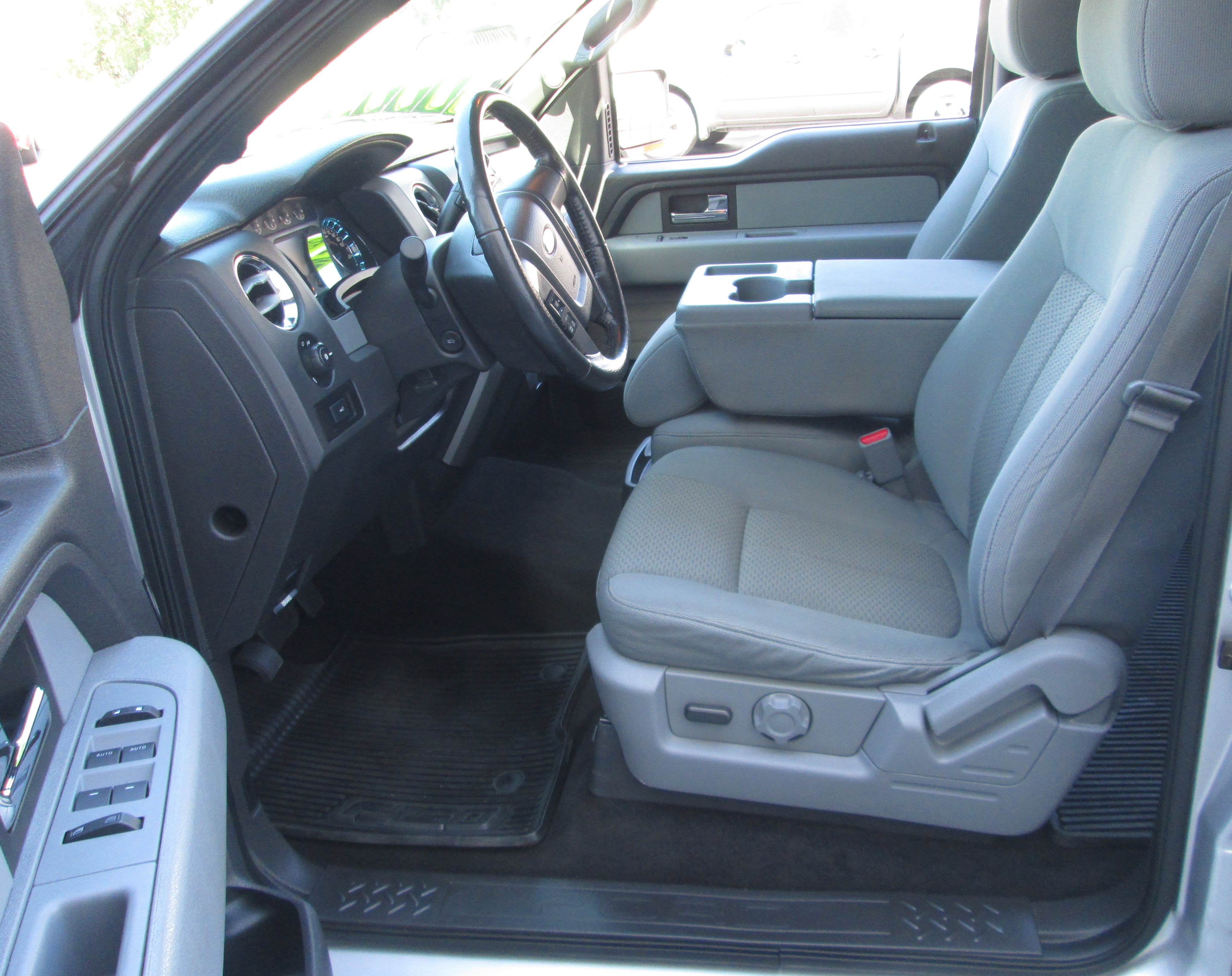 Used 2013 Ford F150 XLT w/ Luxury Equipment Group AWD/4WD image 11