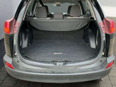 Used 2015 Toyota RAV4 LE image 19