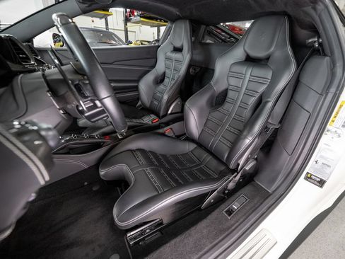 Used 2018 Ferrari 488 GTB RWD image 12