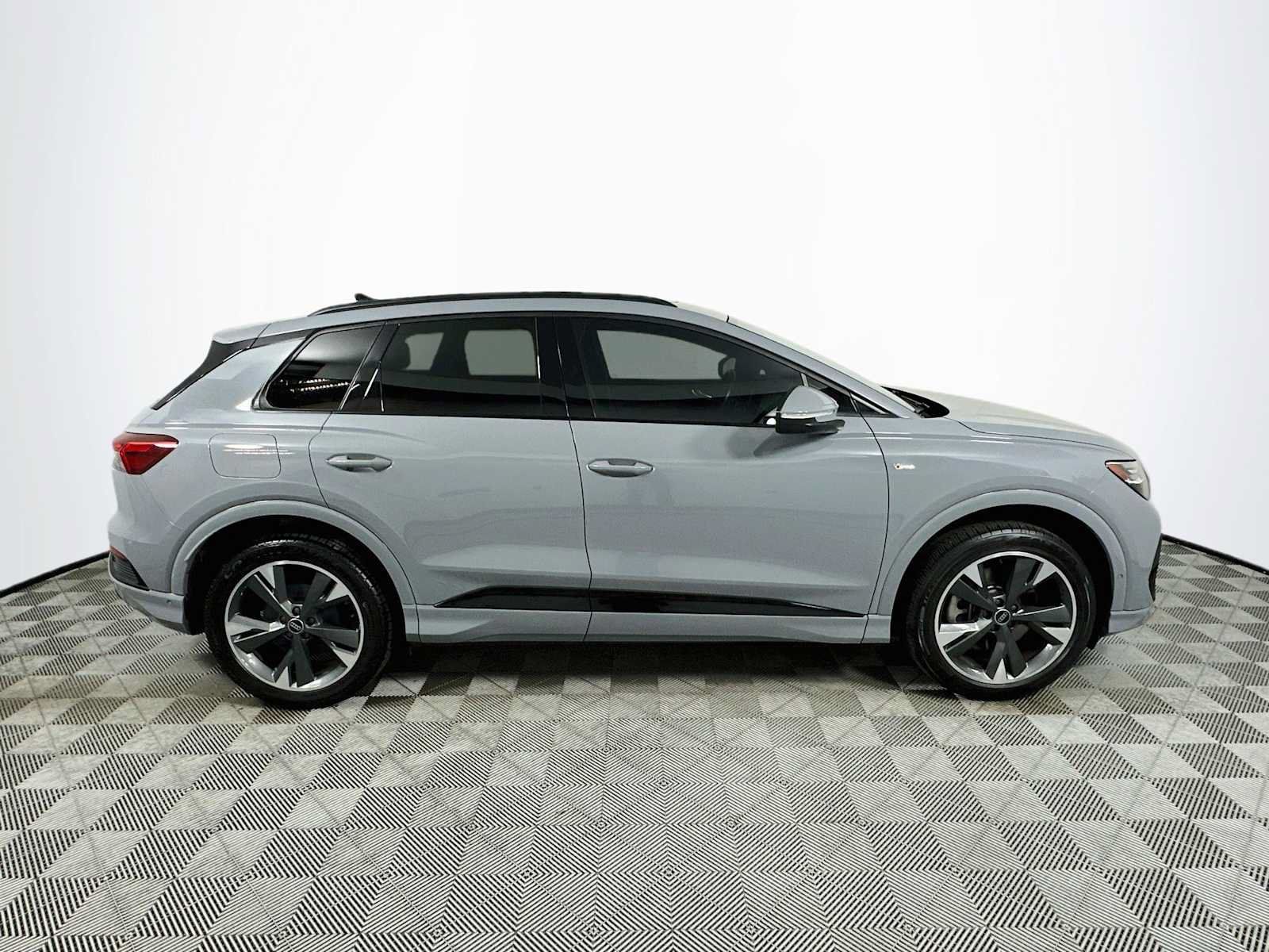 Certified 2023 Audi Q4 e-tron Prestige w/ Black Optic Package AWD/4WD image 8