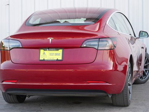 Used 2017 Tesla Model 3 Long Range image 4