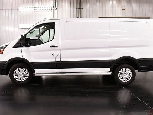 Used 2025 Ford Transit 250 Low Roof w/ Exterior Upgrade Package RWD image 4