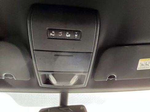 Used 2018 Dodge Grand Caravan SXT image 57
