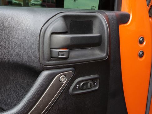 Used 2015 Jeep Wrangler Unlimited Sport w/ Quick Order Package 24S image 24