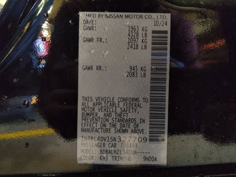 Used 2025 Nissan Altima 2.5 SV FWD image 33