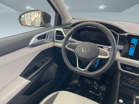 New 2026 Volkswagen Taos SE image 26