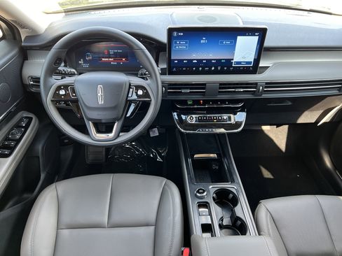 New 2025 Lincoln Corsair FWD w/ Equipment Group 101A image 15