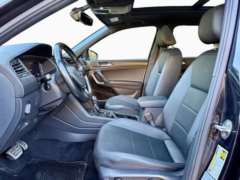 Used 2019 Volkswagen Tiguan SEL Premium R-Line image 11