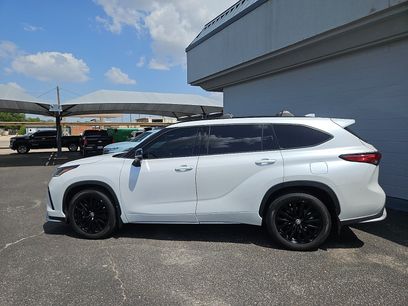 Used 2023 Toyota Highlander XSE