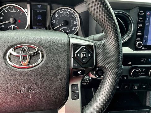 Used 2023 Toyota Tacoma Limited AWD/4WD image 14