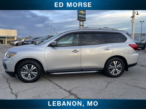Used 2020 Nissan Pathfinder SL image 10