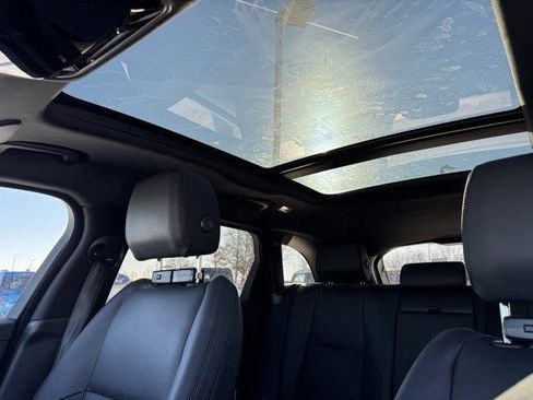 Used 2025 Land Rover Range Rover Velar Dynamic SE image 18