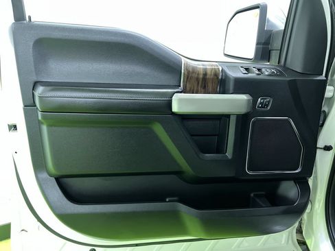 Used 2018 Ford F150 Lariat RWD image 16