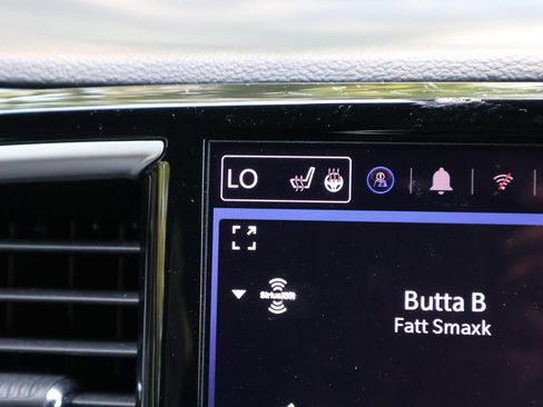 Used 2025 Chrysler Pacifica Select FWD image 17