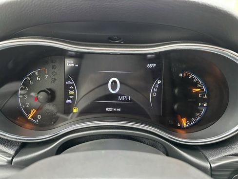 Used 2020 Jeep Grand Cherokee Laredo image 29