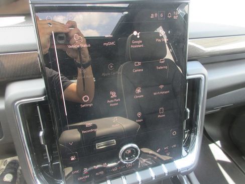 New 2026 GMC Yukon XL Elevation w/ Elevation Premium Package AWD/4WD image 19