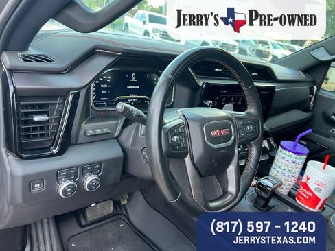 Used 2024 GMC Sierra 1500 AT4 w/ Technology Package AWD/4WD image 8