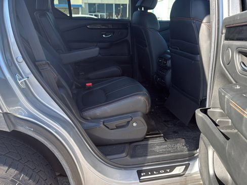 Certified 2025 Honda Pilot TrailSport image 14