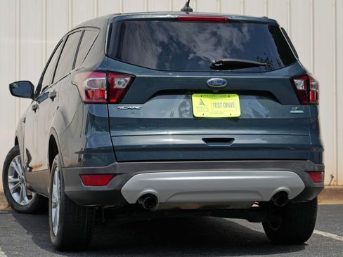 Used 2019 Ford Escape SE FWD image 5