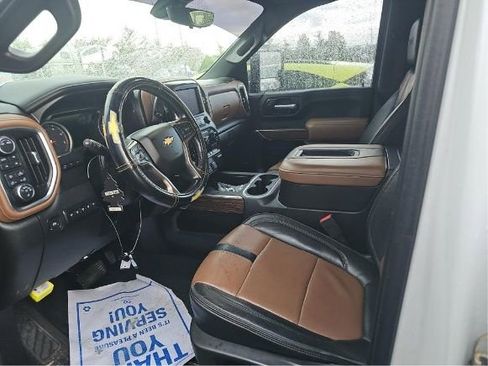 Used 2021 Chevrolet Silverado 3500 High Country AWD/4WD image 4