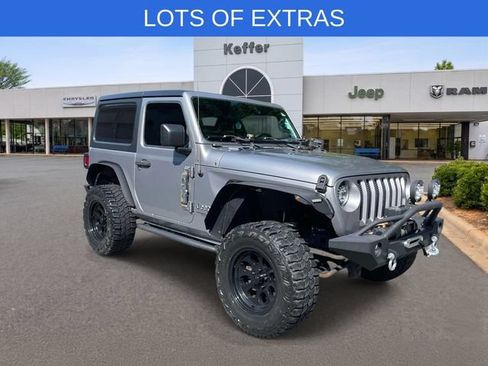 Used 2018 Jeep Wrangler Sport AWD/4WD image 2