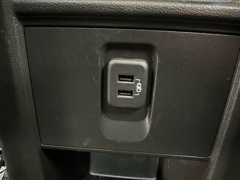 Used 2022 Chevrolet Traverse LT w/ LPO, Floor Liner Package image 18