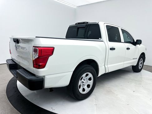 Used 2019 Nissan Titan S image 15