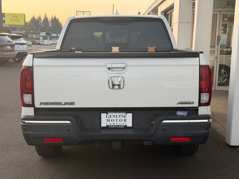 Used 2018 Honda Ridgeline RTL-E image 4