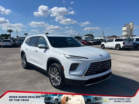 New 2026 Buick Enclave Preferred image 2