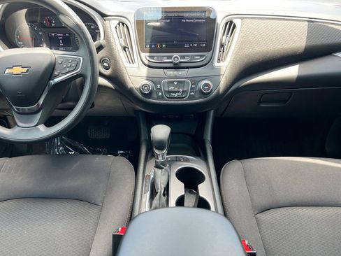 Used 2024 Chevrolet Malibu LS FWD image 3